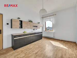 Prodej rodinného domu, Plaňany, Pražská, 152 m2