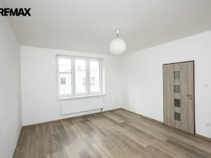 Pronájem bytu 2+1, Strakonice - Strakonice II, Komenského, 60 m2