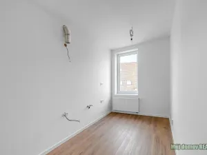 Pronájem bytu 1+1, Praha - Žižkov, Na mokřině, 30 m2