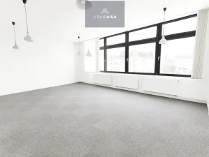 Pronájem obchodního prostoru, Ostrava - Moravská Ostrava, Masarykovo náměstí, 678 m2