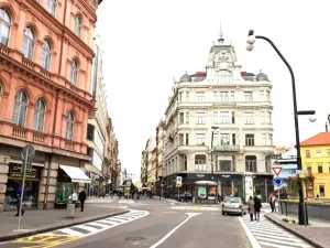 Pronájem obchodního prostoru, Praha - Staré Město, 195 m2