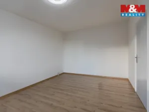 Prodej bytu 1+1, Klatovy - Klatovy III, Pod Hůrkou, 37 m2