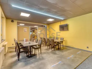 Prodej restaurace, Praha - Kobylisy, Chabařovická, 295 m2