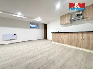 Pronájem bytu 1+kk, Týniště nad Orlicí, Mírové nám., 30 m2