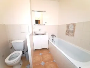 Pronájem bytu 1+kk, Kladno, Benešovská, 28 m2