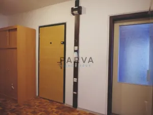 Pronájem bytu 3+kk, Praha - Žižkov, Ostromečská, 70 m2