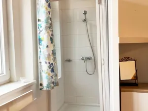 Pronájem bytu 1+kk, Praha - Vršovice, 28. pluku, 27 m2