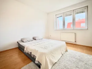 Pronájem bytu 1+1, Odolena Voda, Náměstí Vítězslava Hálka, 37 m2