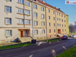 Prodej bytu 2+1, Karlovy Vary - Rybáře, Nad Dvorem, 42 m2