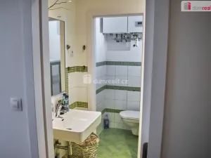 Prodej bytu 2+1, Karlovy Vary - Rybáře, Nad Dvorem, 42 m2