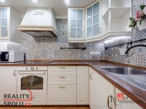 Prodej bytu 4+1, Nupaky, U Valu, 83 m2