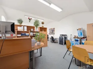 Pronájem kanceláře, Pardubice, třída Míru, 140 m2