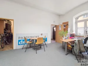 Pronájem kanceláře, Pardubice, třída Míru, 140 m2