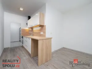 Pronájem bytu 2+1, Rychnov u Jablonce nad Nisou, nám. Míru, 64 m2