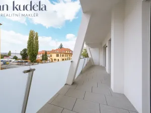 Pronájem bytu 2+kk, Brno, Komárovská, 54 m2