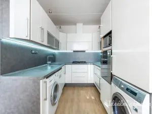 Pronájem bytu 4+1, Praha - Hostivař, Tesaříkova, 79 m2