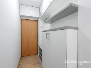 Pronájem bytu 4+1, Praha - Hostivař, Tesaříkova, 79 m2