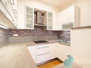 Prodej bytu 3+kk, Praha, Pod průsekem, 65 m2