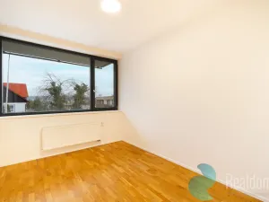 Prodej bytu 3+kk, Praha, Pod průsekem, 65 m2