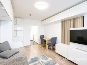 Pronájem bytu 2+kk, Praha - Modřany, Daškova, 41 m2