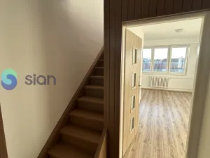 Pronájem atypického bytu, Ostrava, Sokolská třída, 60 m2