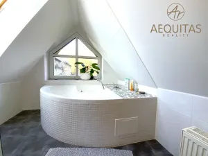 Pronájem bytu 4+kk, Liberec, Stroupežnického, 111 m2