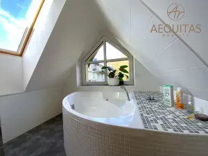 Pronájem bytu 4+kk, Liberec, Stroupežnického, 111 m2