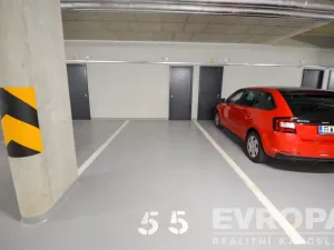 Pronájem bytu 2+kk, Praha - Smíchov, Podbělohorská, 57 m2