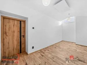 Prodej bytu 2+1, Plzeň - Severní Předměstí, Křížkova, 59 m2