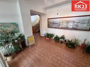 Pronájem kanceláře, Mariánské Lázně, Nádražní náměstí, 22 m2