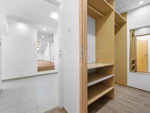 Pronájem bytu 4+1, Praha - Nové Město, Černá, 106 m2