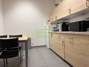 Pronájem kanceláře, Brno, Kořenského, 130 m2