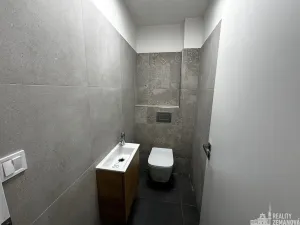 Pronájem bytu 2+kk, Jesenice, Hlavní, 47 m2