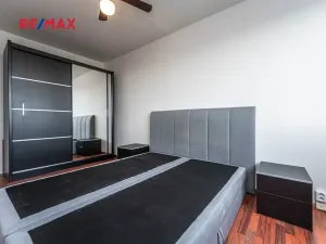 Pronájem bytu 3+1, Praha - Kobylisy, Frýdlantská, 67 m2