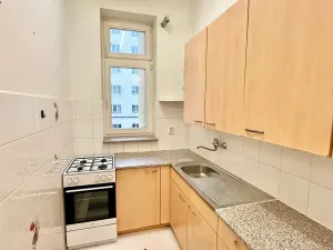 Pronájem bytu 3+1, Praha - Vinohrady, Velehradská, 94 m2