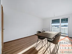 Prodej bytu 2+kk, Hradec Králové, Antonína Petrofa, 56 m2