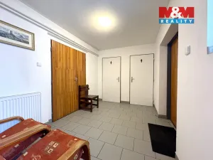 Prodej restaurace, Velké Žernoseky, 438 m2