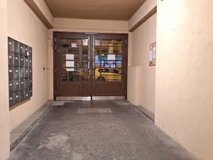 Pronájem bytu 1+kk, Praha - Holešovice, Malá Plynární, 33 m2