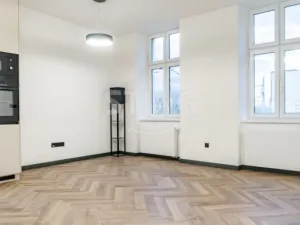 Pronájem bytu 3+kk, Ostrava, Nádražní, 66 m2