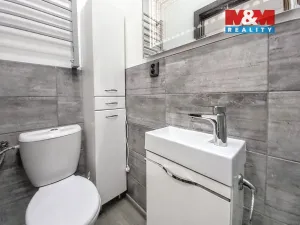 Pronájem bytu 1+1, Karlovy Vary - Dvory, 28 m2