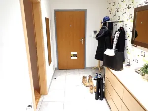 Pronájem bytu 2+kk, Praha - Modřany, K Vltavě, 60 m2