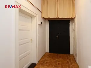 Pronájem bytu 2+1, Praha - Libeň, V mezihoří, 56 m2