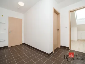 Pronájem bytu 2+kk, Kladno - Kročehlavy, Generála Selnera, 66 m2