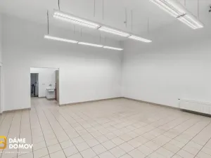 Pronájem obchodního prostoru, Zlín - Louky, třída Tomáše Bati, 142 m2