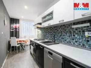 Prodej bytu 3+1, Teplice - Trnovany, Antala Staška, 81 m2