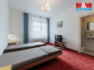 Prodej ubytování, Bečov nad Teplou, Nádražní, 298 m2