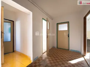 Prodej rodinného domu, Psárov, 486 m2