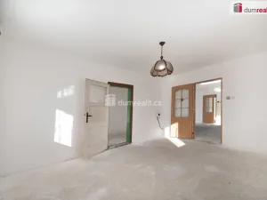 Prodej rodinného domu, Psárov, 486 m2