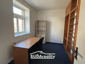 Pronájem kanceláře, Zlín, třída Tomáše Bati, 11 m2