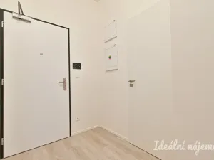 Pronájem bytu 1+kk, Brno - Komárov, Komárovská, 29 m2